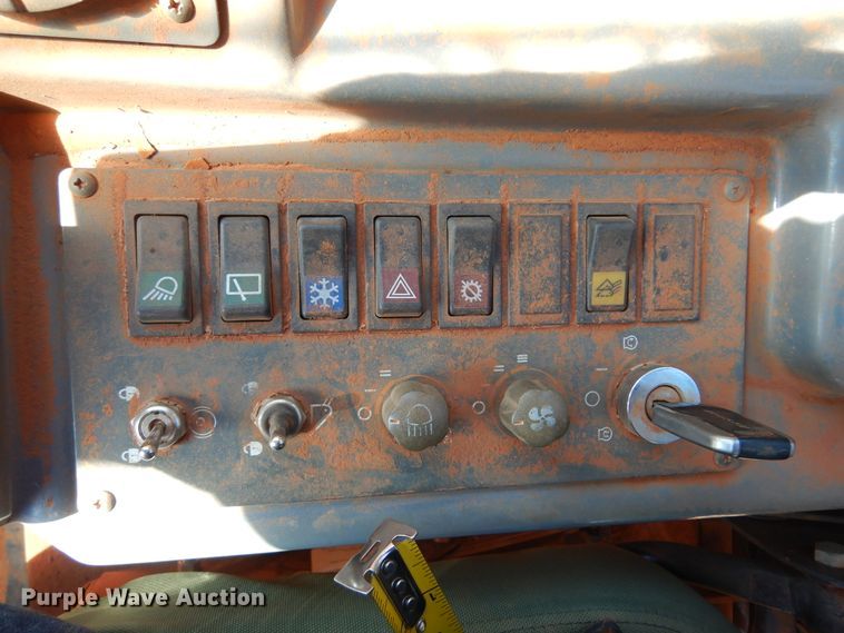 image for item DK4371 2001 Daewoo Mega 250 III  wheel loader