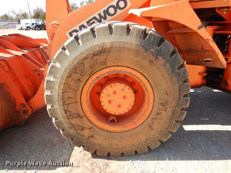 image for item DK4371 2001 Daewoo Mega 250 III  wheel loader