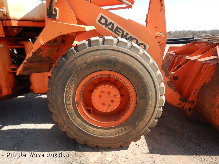 image for item DK4371 2001 Daewoo Mega 250 III  wheel loader