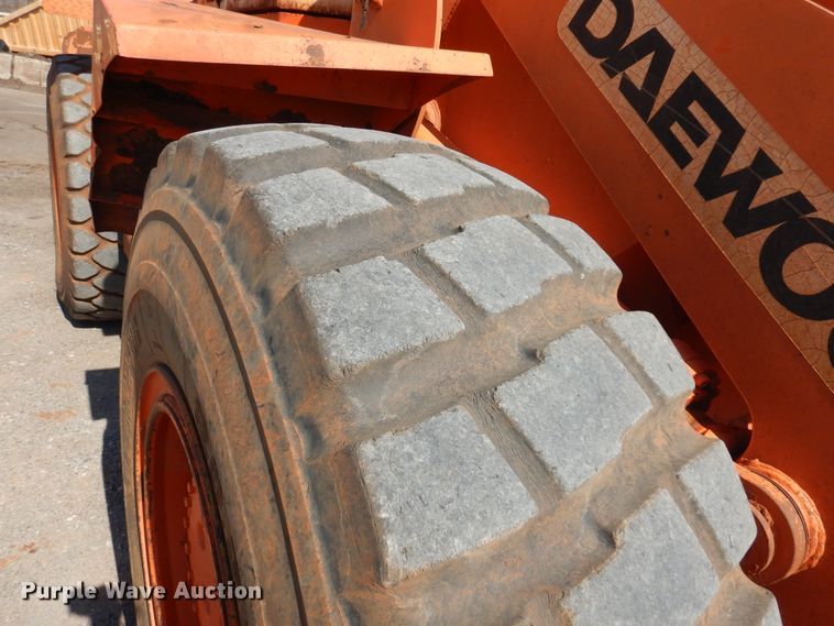 image for item DK4371 2001 Daewoo Mega 250 III  wheel loader