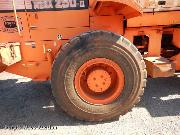 image for item DK4371 2001 Daewoo Mega 250 III  wheel loader