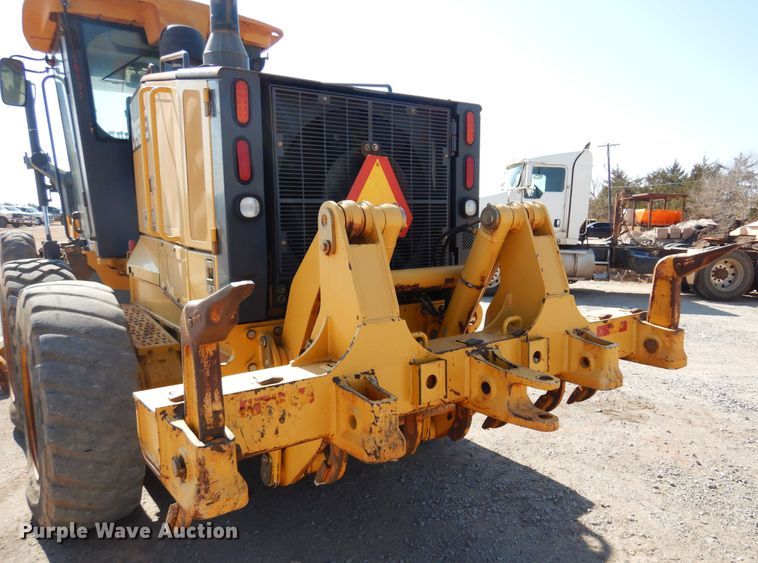 image for item DK4372 2012 John Deere 672G  motor grader