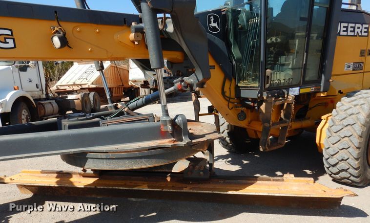 image for item DK4372 2012 John Deere 672G  motor grader