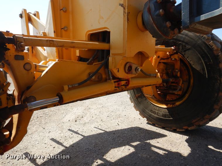 image for item DK4372 2012 John Deere 672G  motor grader