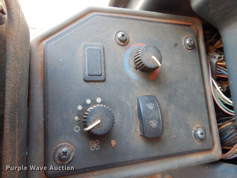 image for item DK4372 2012 John Deere 672G  motor grader