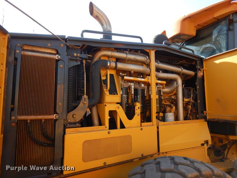 image for item DK4372 2012 John Deere 672G  motor grader