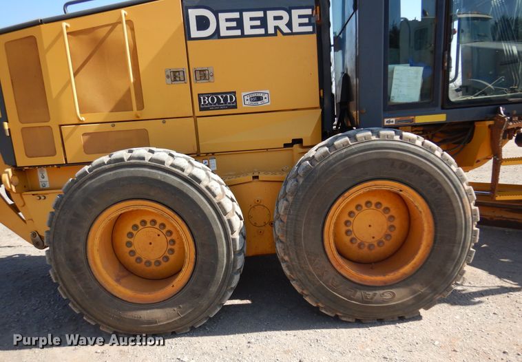 image for item DK4372 2012 John Deere 672G  motor grader