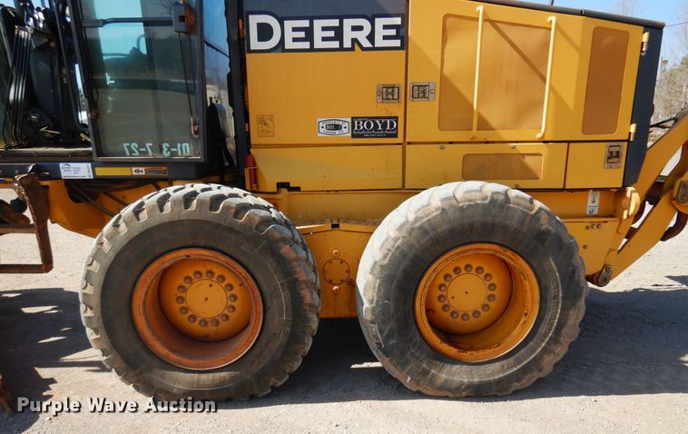 image for item DK4372 2012 John Deere 672G  motor grader