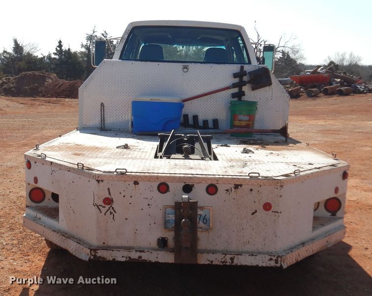 image for item DK4377 1997 GMC C5500  flatbed truck