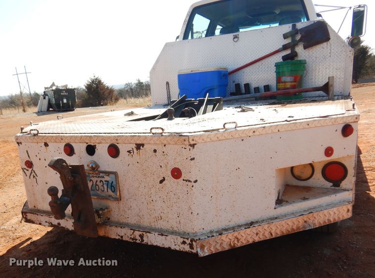 image for item DK4377 1997 GMC C5500  flatbed truck