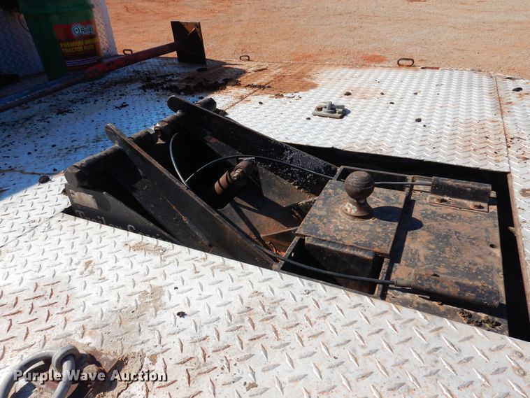 image for item DK4377 1997 GMC C5500  flatbed truck