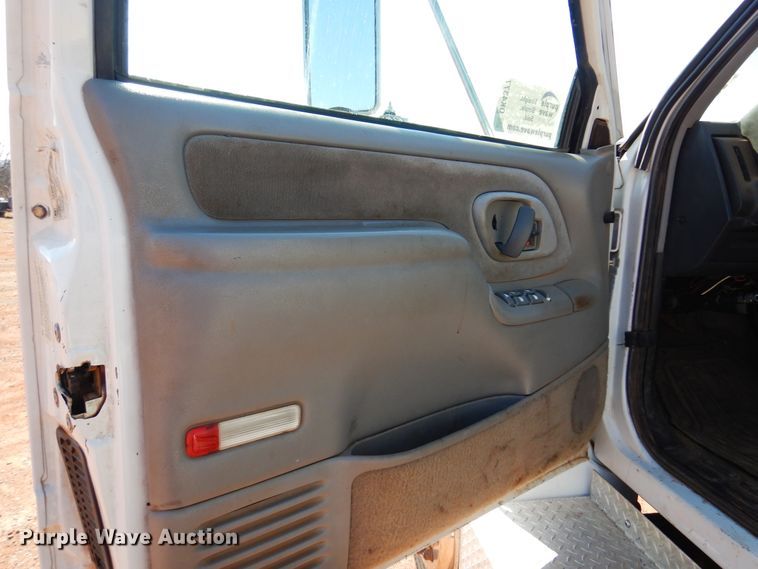 image for item DK4377 1997 GMC C5500  flatbed truck