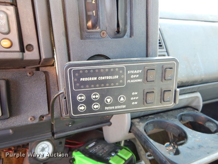 image for item DK4377 1997 GMC C5500  flatbed truck