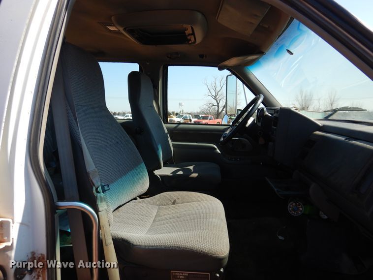 image for item DK4377 1997 GMC C5500  flatbed truck