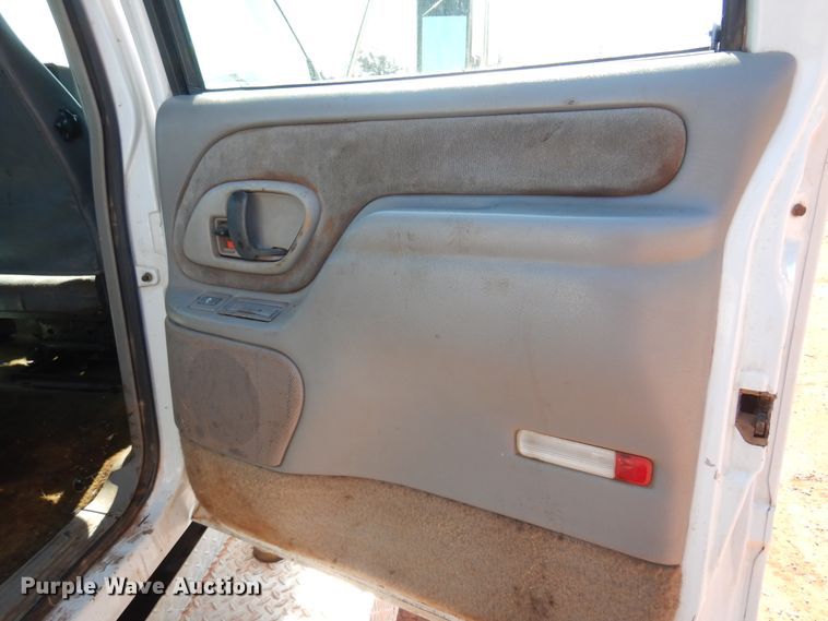 image for item DK4377 1997 GMC C5500  flatbed truck