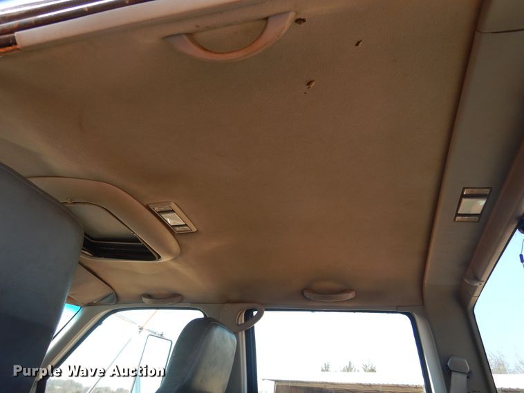 image for item DK4377 1997 GMC C5500  flatbed truck