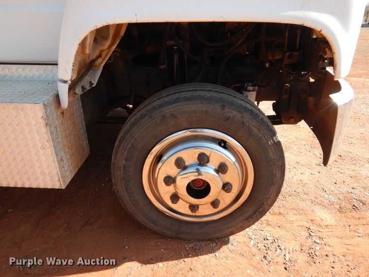 image for item DK4377 1997 GMC C5500  flatbed truck