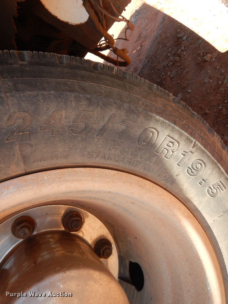 image for item DK4377 1997 GMC C5500  flatbed truck