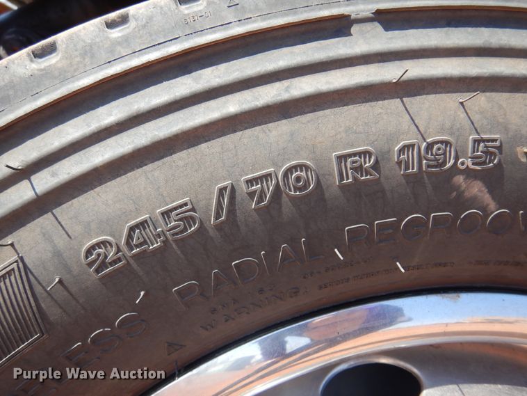 image for item DK4377 1997 GMC C5500  flatbed truck