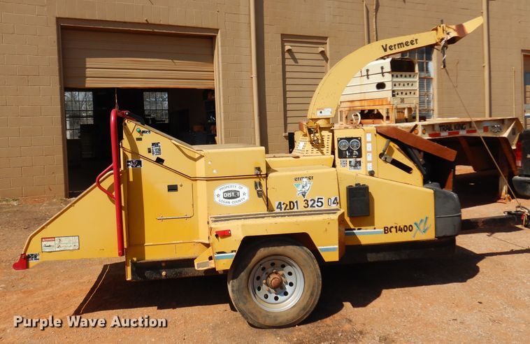 image for item DK4379 2005 Vermeer BC1400 XL  wood chipper