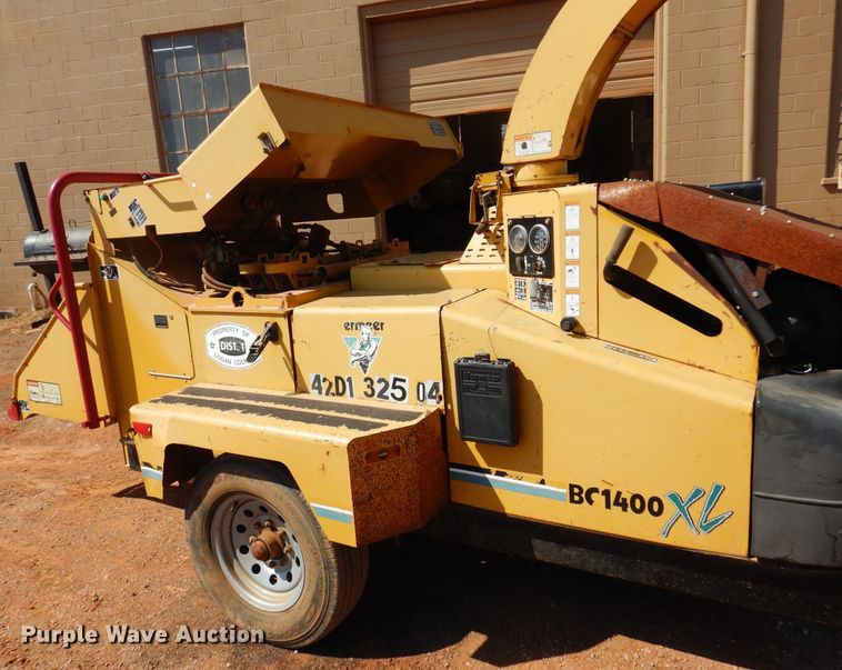 image for item DK4379 2005 Vermeer BC1400 XL  wood chipper