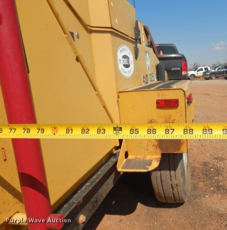 image for item DK4379 2005 Vermeer BC1400 XL  wood chipper