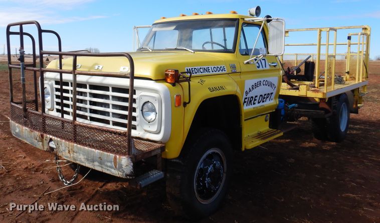 image for item DK4410 1979 Ford F600  flatbed truck