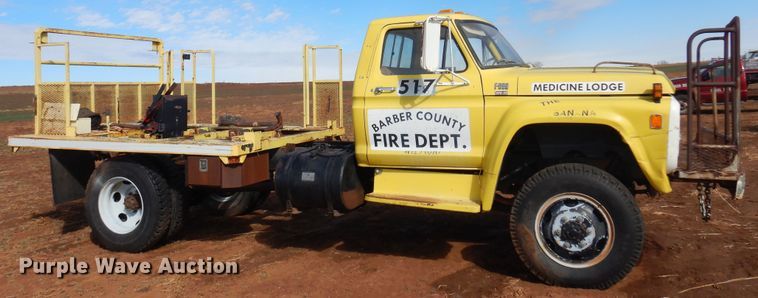 image for item DK4410 1979 Ford F600  flatbed truck