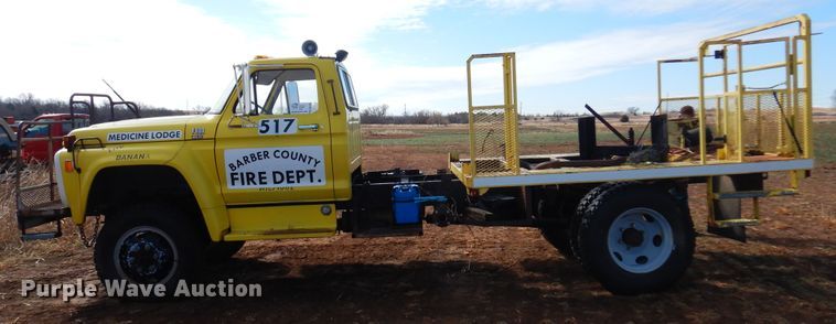 image for item DK4410 1979 Ford F600  flatbed truck