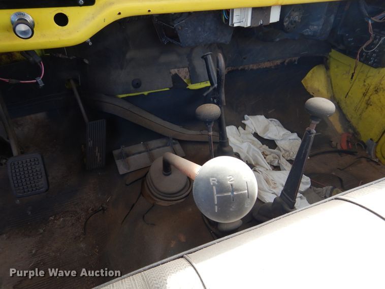 image for item DK4410 1979 Ford F600  flatbed truck