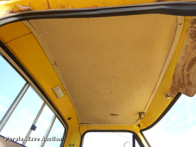 image for item DK4410 1979 Ford F600  flatbed truck