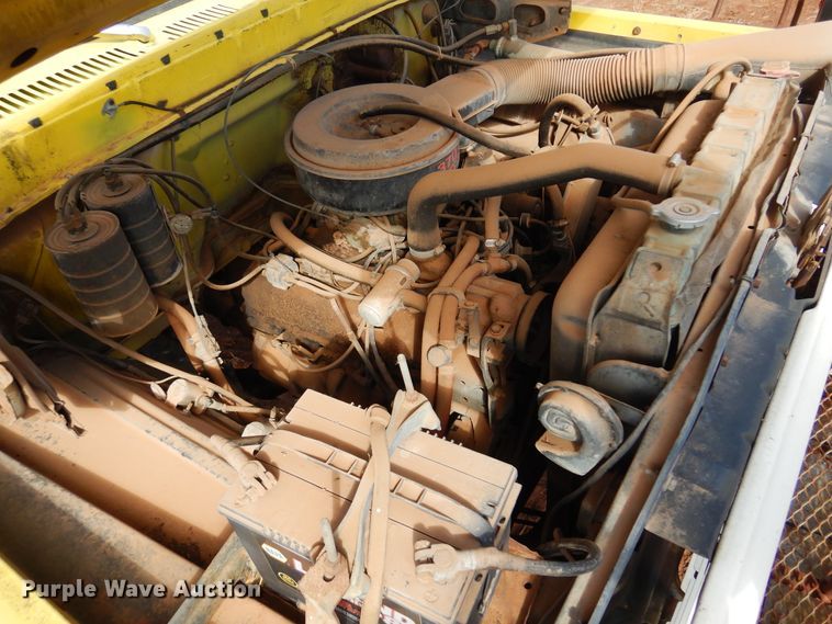 image for item DK4410 1979 Ford F600  flatbed truck