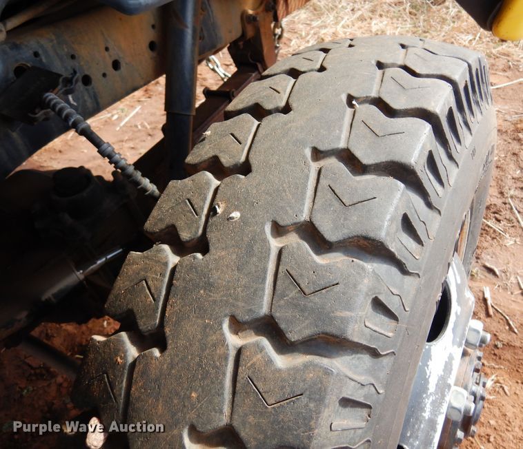 image for item DK4410 1979 Ford F600  flatbed truck