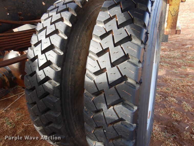 image for item DK4410 1979 Ford F600  flatbed truck