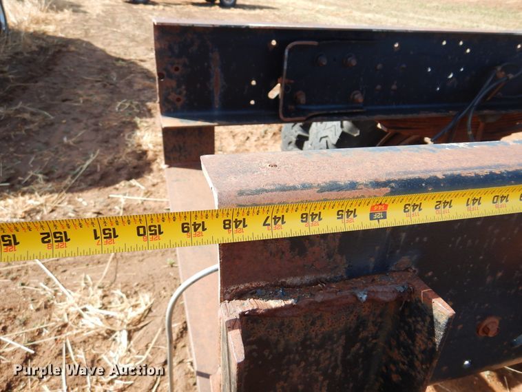 image for item DK4411 1986 Ford F700  truck cab and chassis