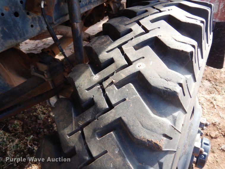 image for item DK4411 1986 Ford F700  truck cab and chassis