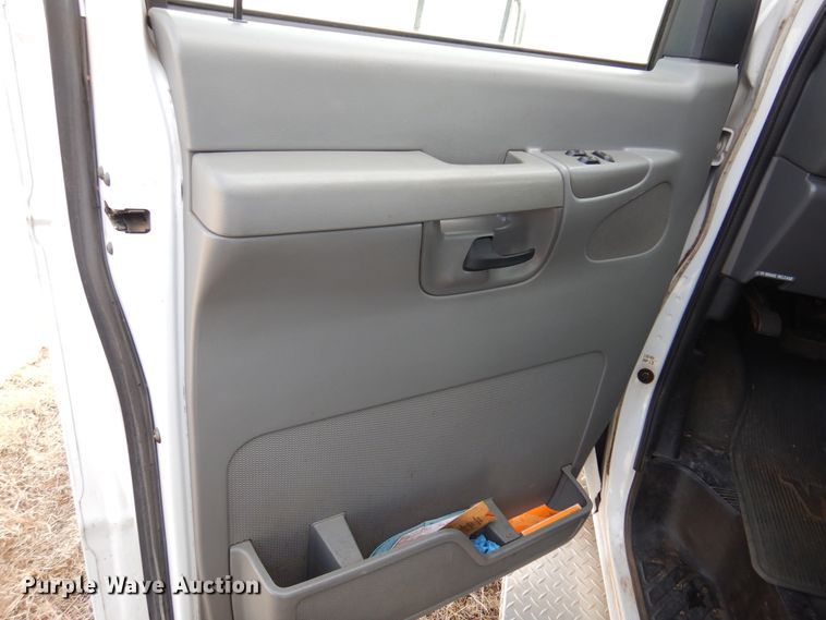 image for item DK4412 2003 Ford E450 Super Duty  ambulance