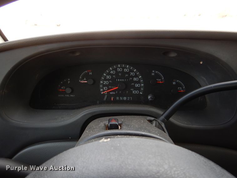 image for item DK4412 2003 Ford E450 Super Duty  ambulance