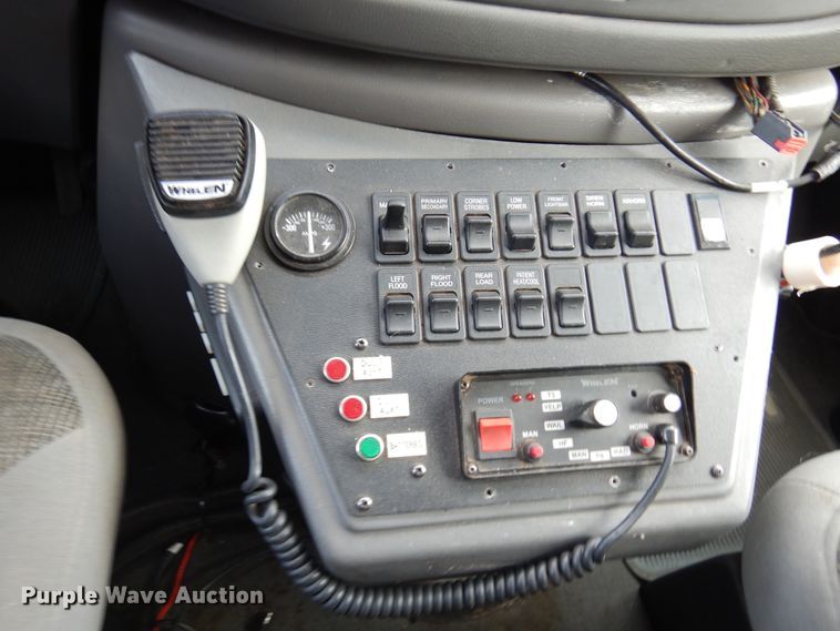 image for item DK4412 2003 Ford E450 Super Duty  ambulance