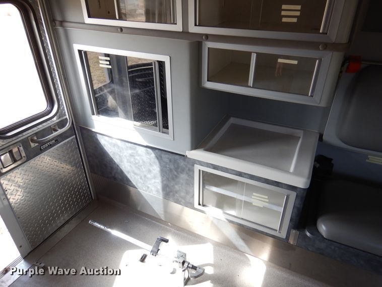 image for item DK4412 2003 Ford E450 Super Duty  ambulance