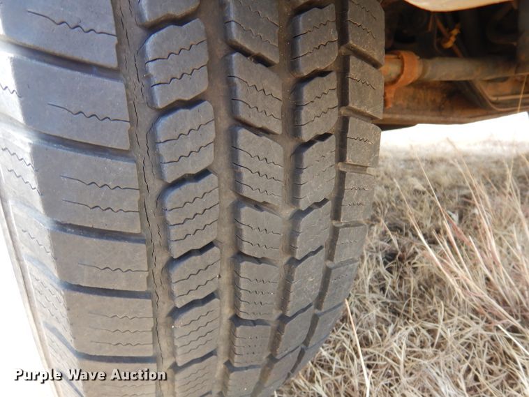 image for item DK4412 2003 Ford E450 Super Duty  ambulance