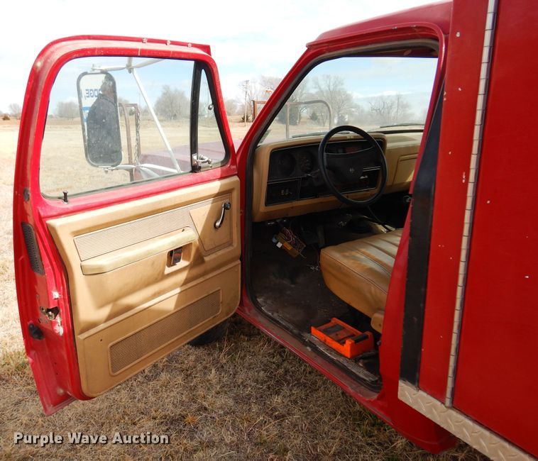 image for item DK4413 1989 Dodge W350  brush fire truck