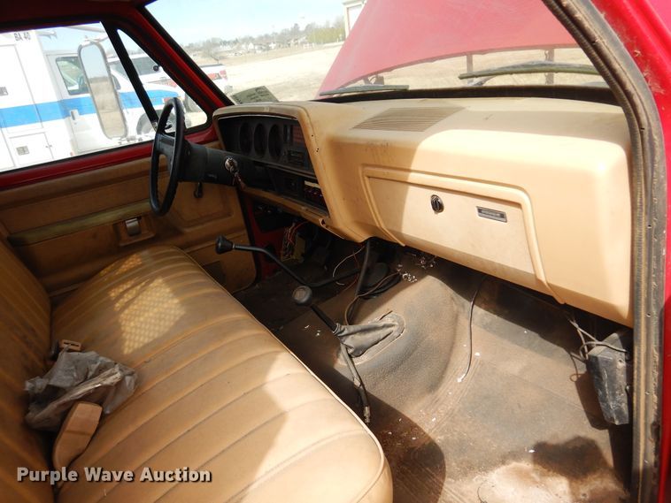 image for item DK4413 1989 Dodge W350  brush fire truck