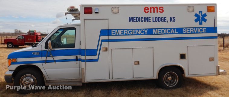 image for item DK4415 1997 Ford E350  ambulance