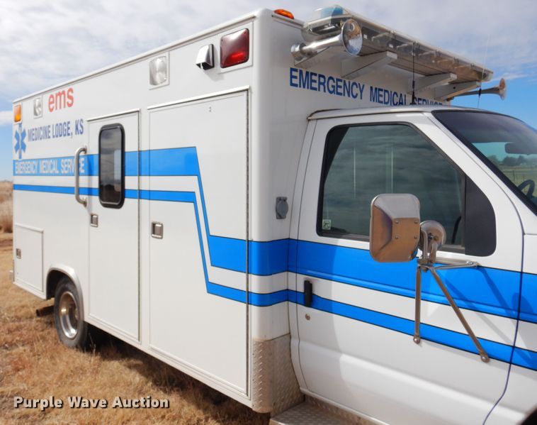 image for item DK4415 1997 Ford E350  ambulance