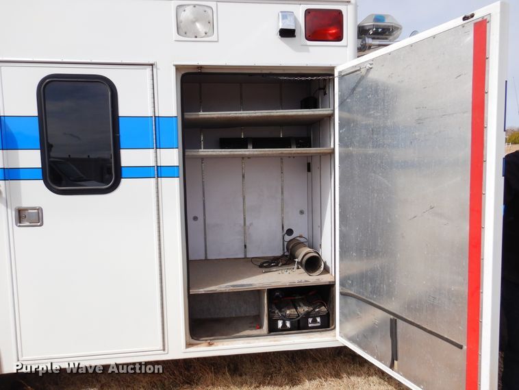 image for item DK4415 1997 Ford E350  ambulance