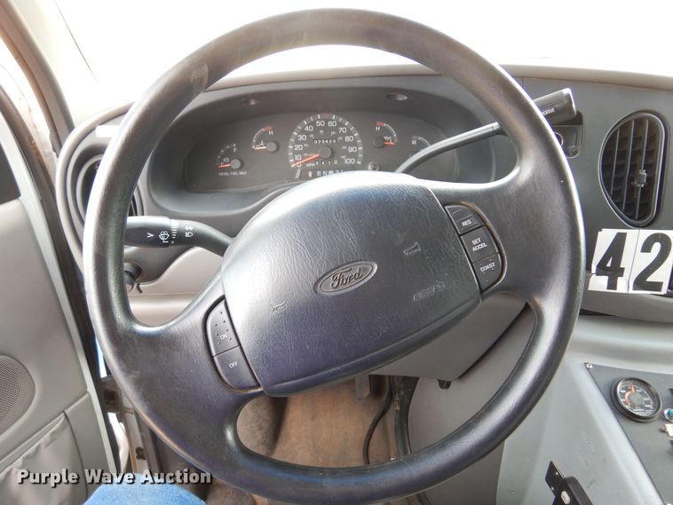 image for item DK4415 1997 Ford E350  ambulance