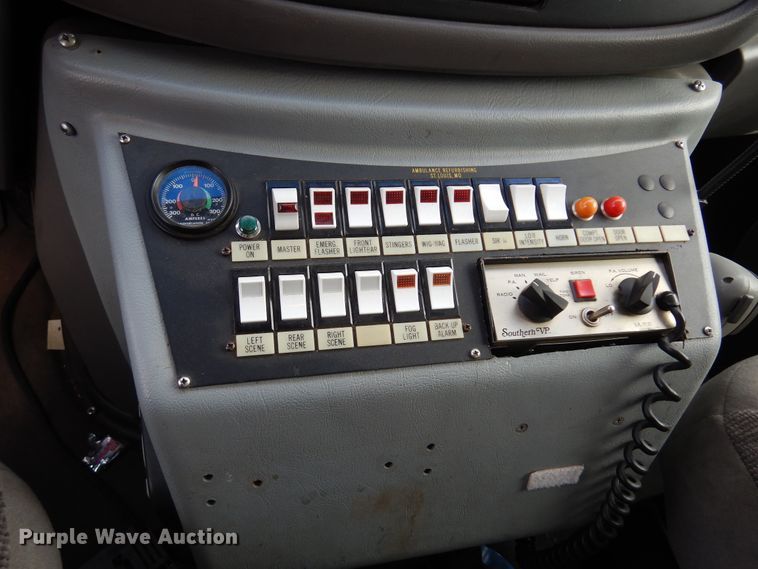 image for item DK4415 1997 Ford E350  ambulance