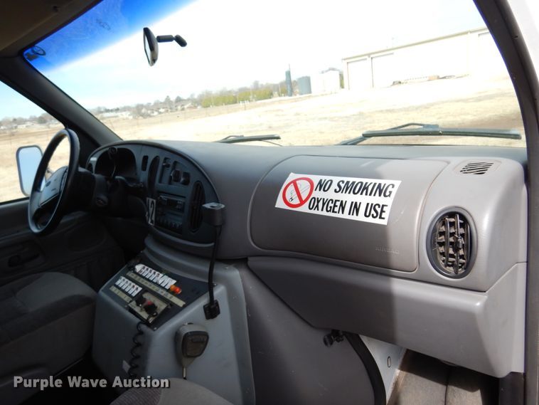 image for item DK4415 1997 Ford E350  ambulance