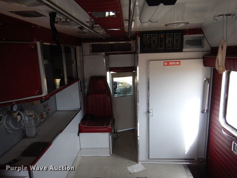 image for item DK4415 1997 Ford E350  ambulance